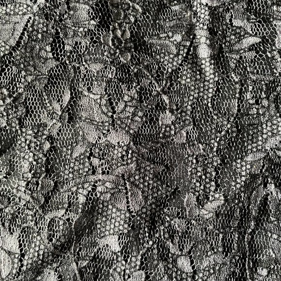 Small Lace Top - Picture 3 of 3